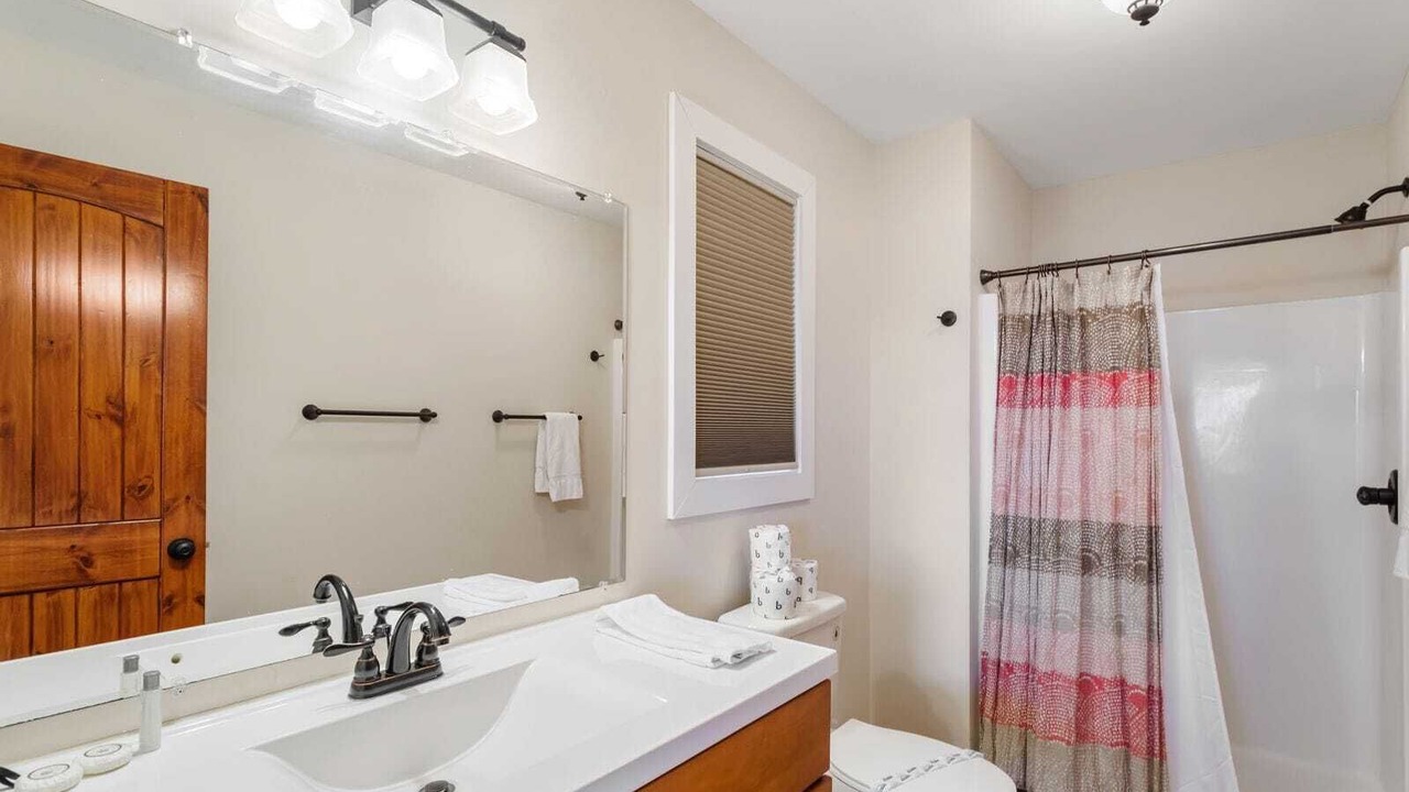 Photo of Bathroom in Blowing Rock