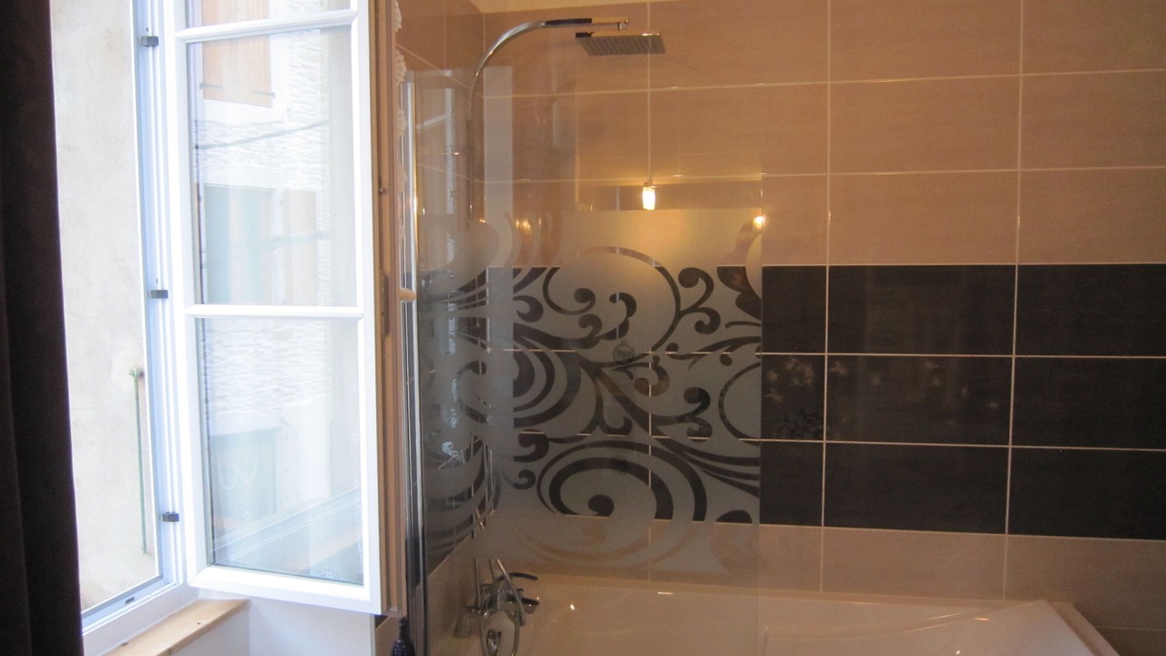 Photo of Bathroom in Saint-Martin-en-Vercors