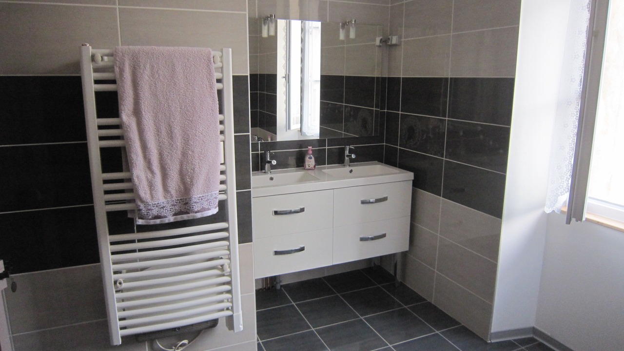 Photo of Bathroom in Saint-Martin-en-Vercors