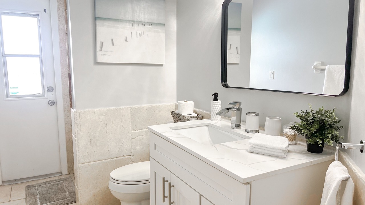 Photo of Bathroom in Plantation