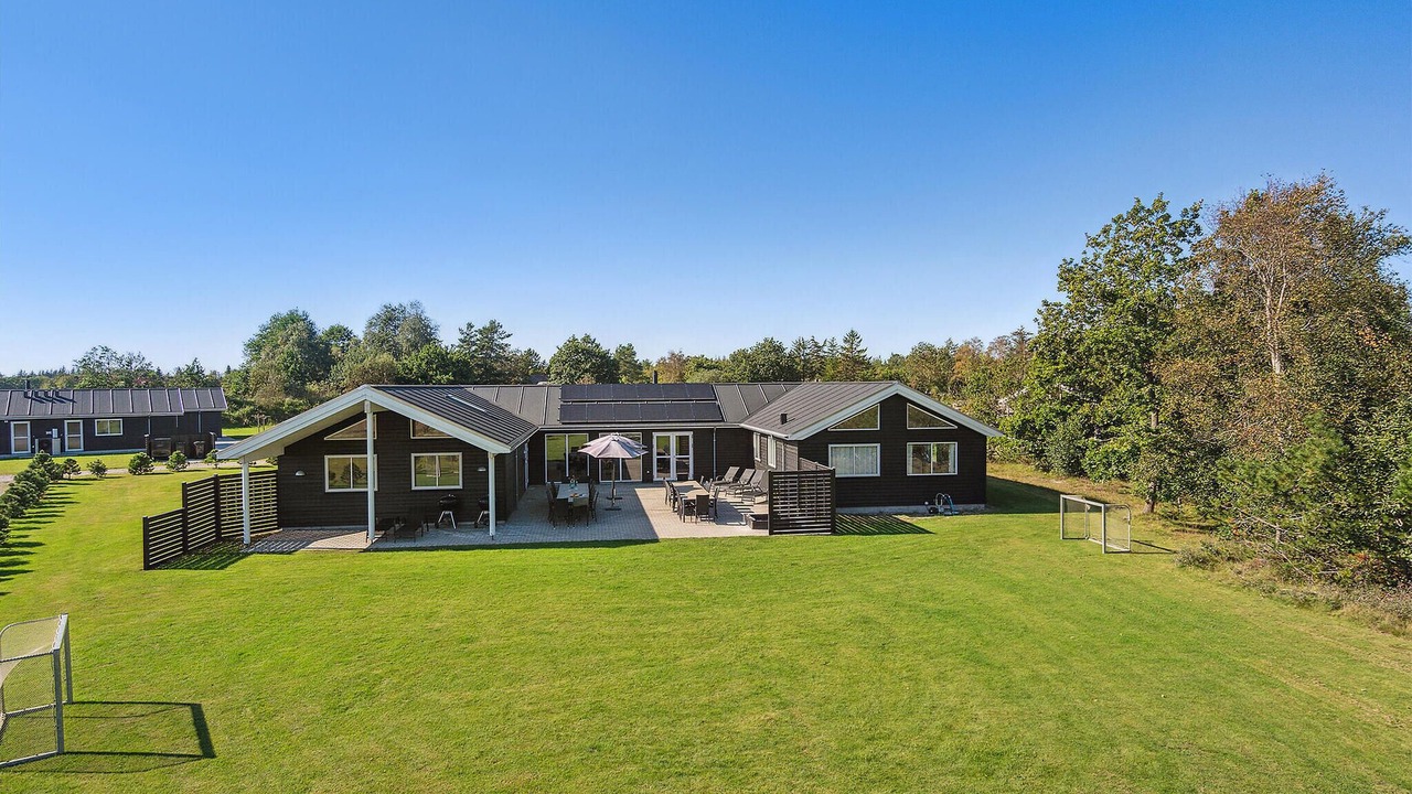 Photo of Others in Aalbaek