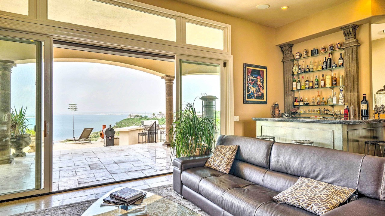 Photo of Livingroom in Amistad National Recreational Area