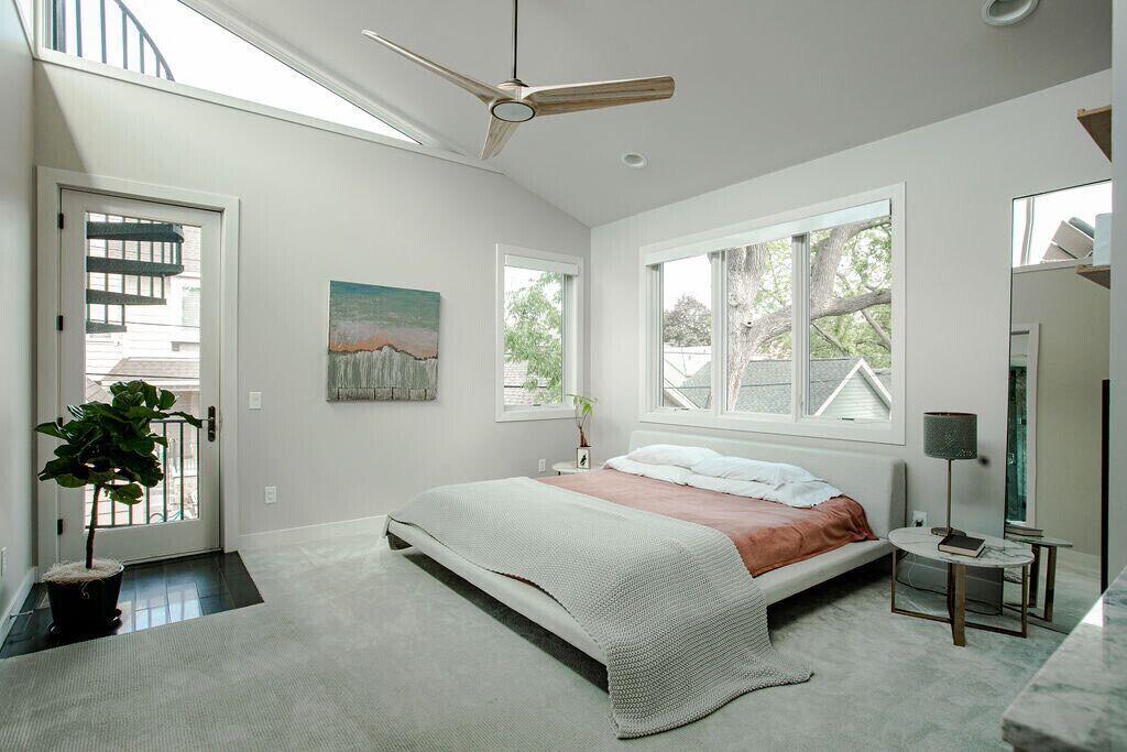 Photo of Livingroom in Linden Hills