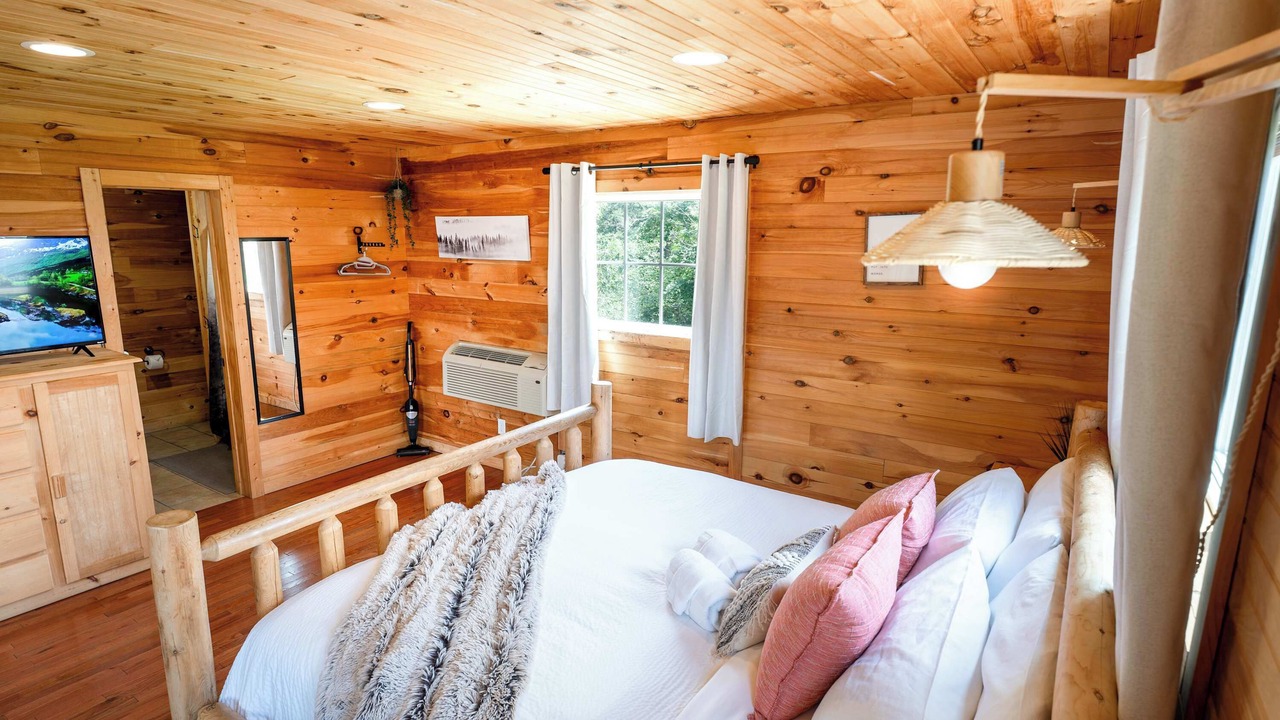 Photo of Bedroom in Bryant