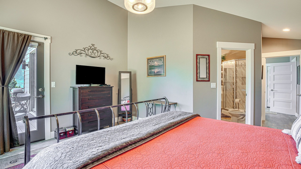 Photo of Bedroom in Carson