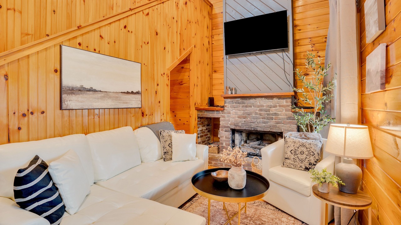 Photo of Livingroom in Rising Fawn