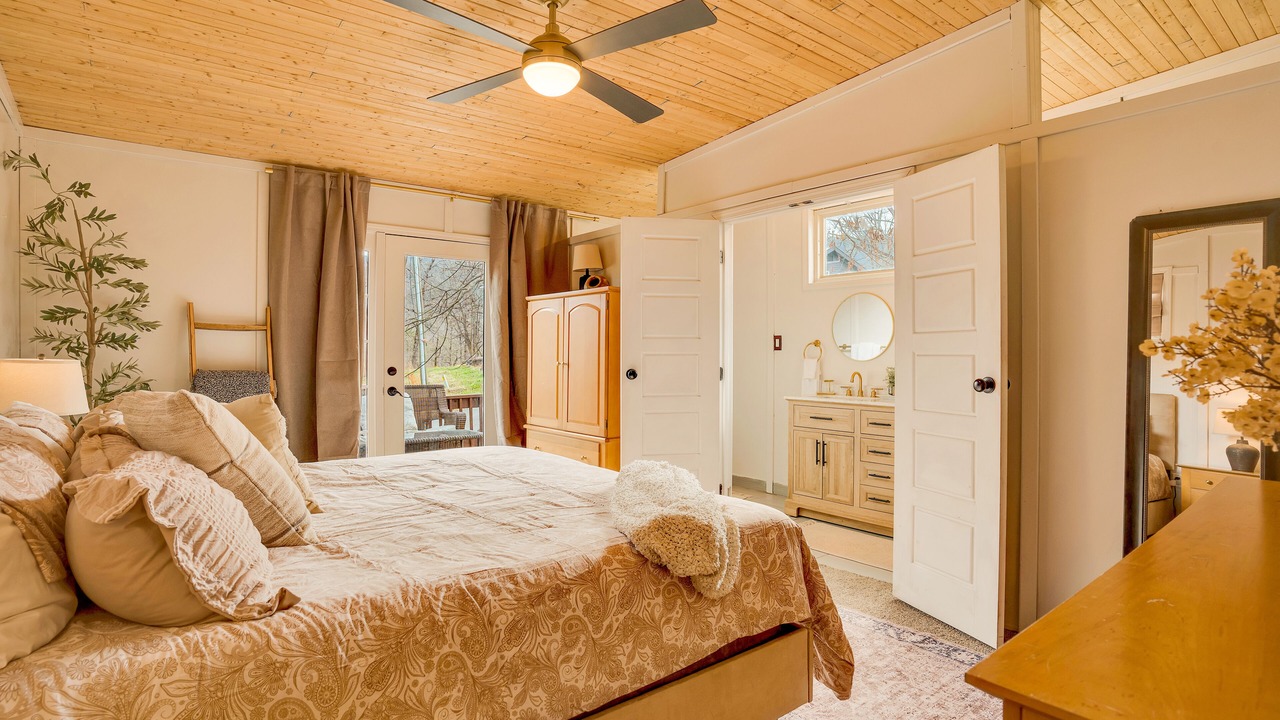 Photo of Bedroom in Rising Fawn