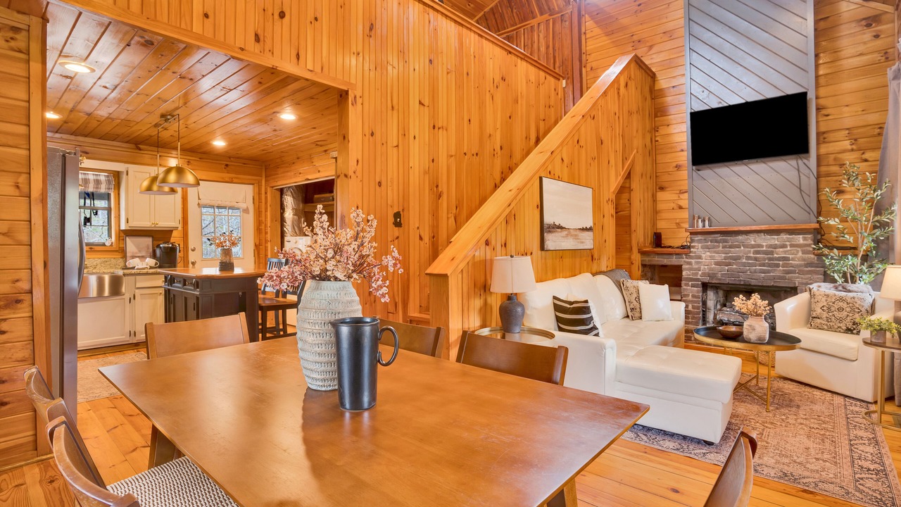 Photo of Livingroom in Rising Fawn