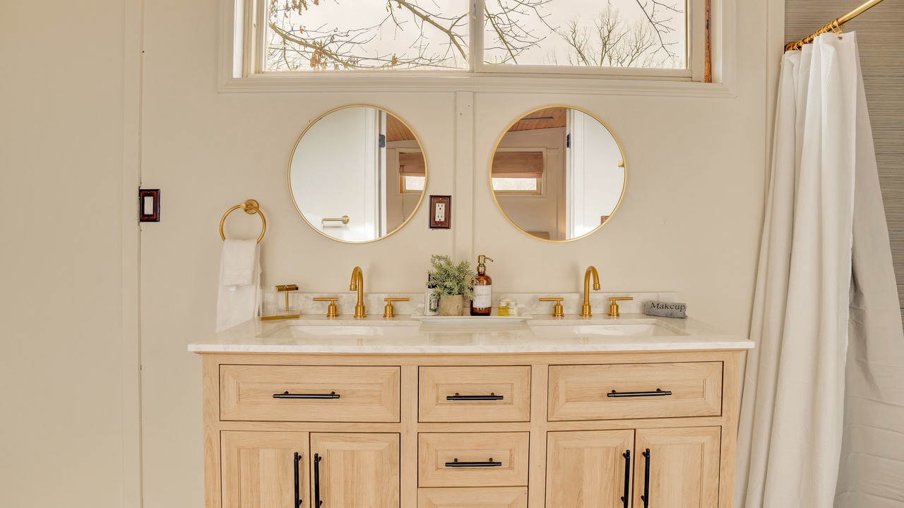 Photo of Bathroom in Rising Fawn