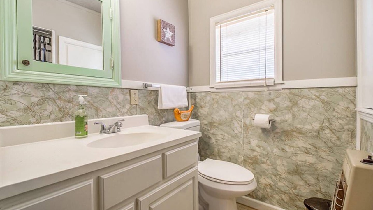 Photo of Bathroom in Central Oklahoma City