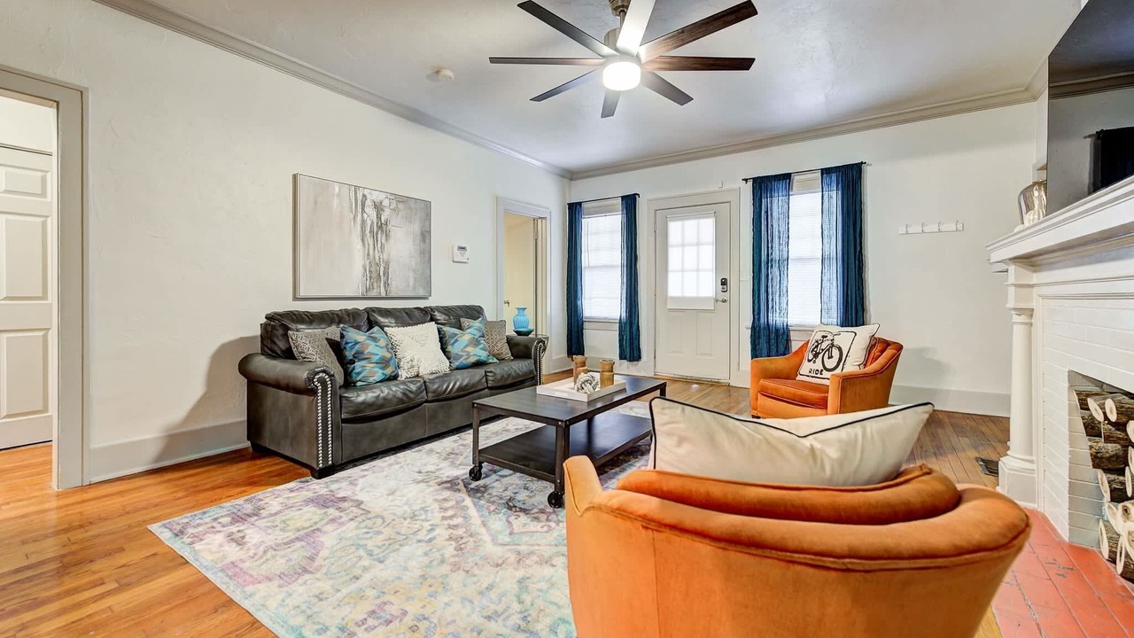 Photo of Livingroom in Lincoln Terrace