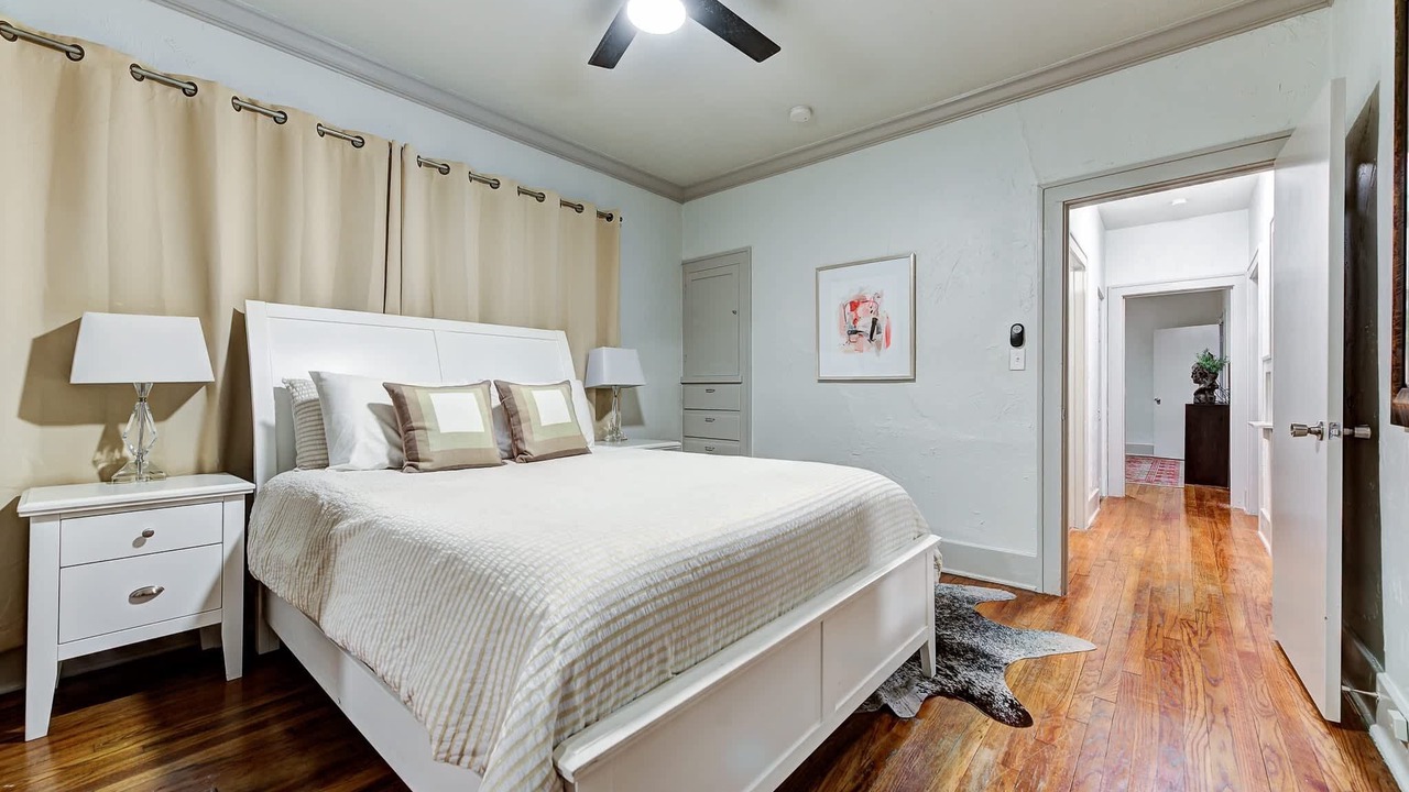Photo of Bedroom in Lincoln Terrace