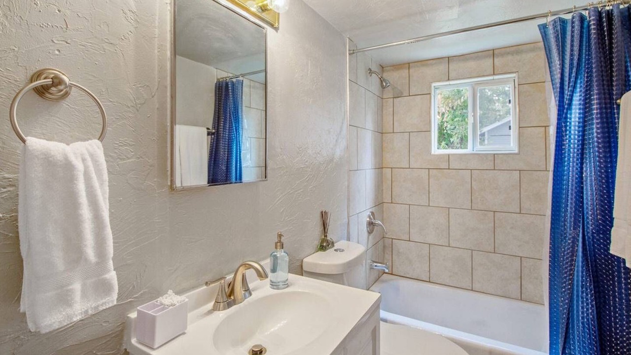 Photo of Bathroom in Asian District