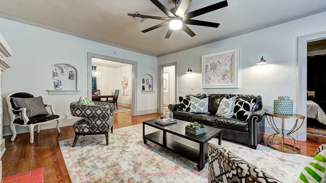 Photo of Livingroom in Lincoln Terrace