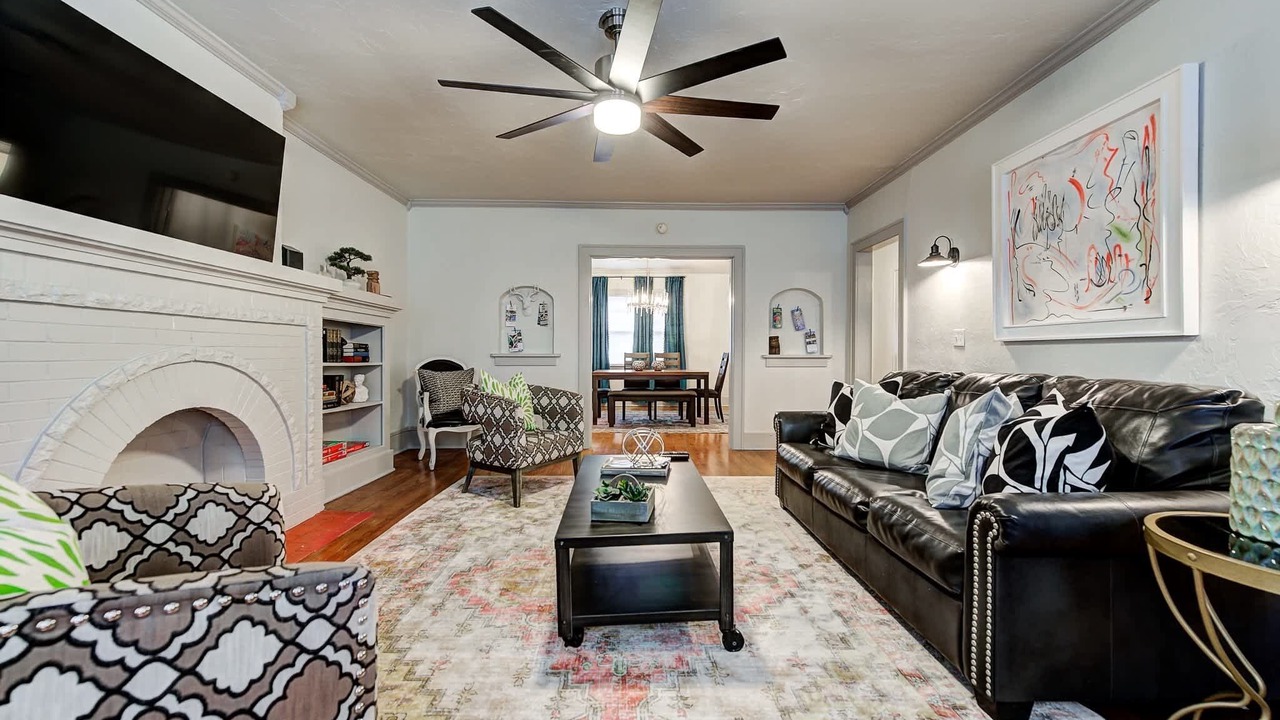 Photo of Livingroom in Lincoln Terrace