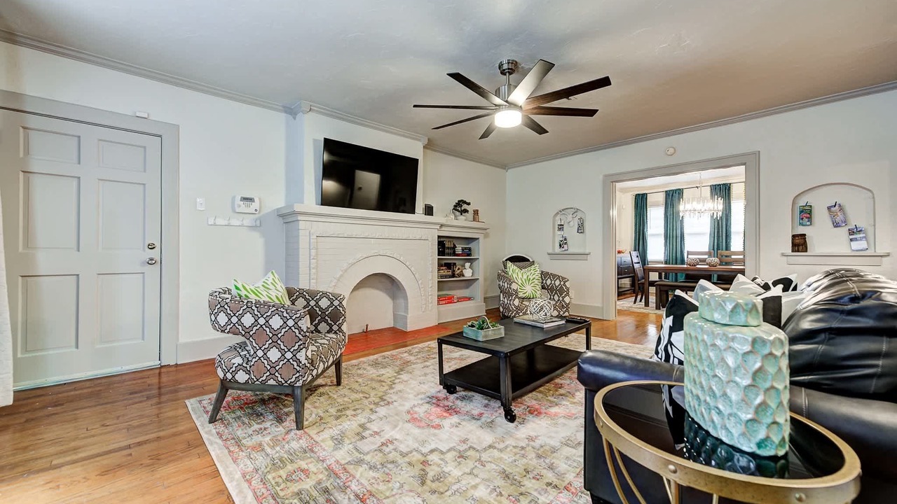 Photo of Livingroom in Lincoln Terrace