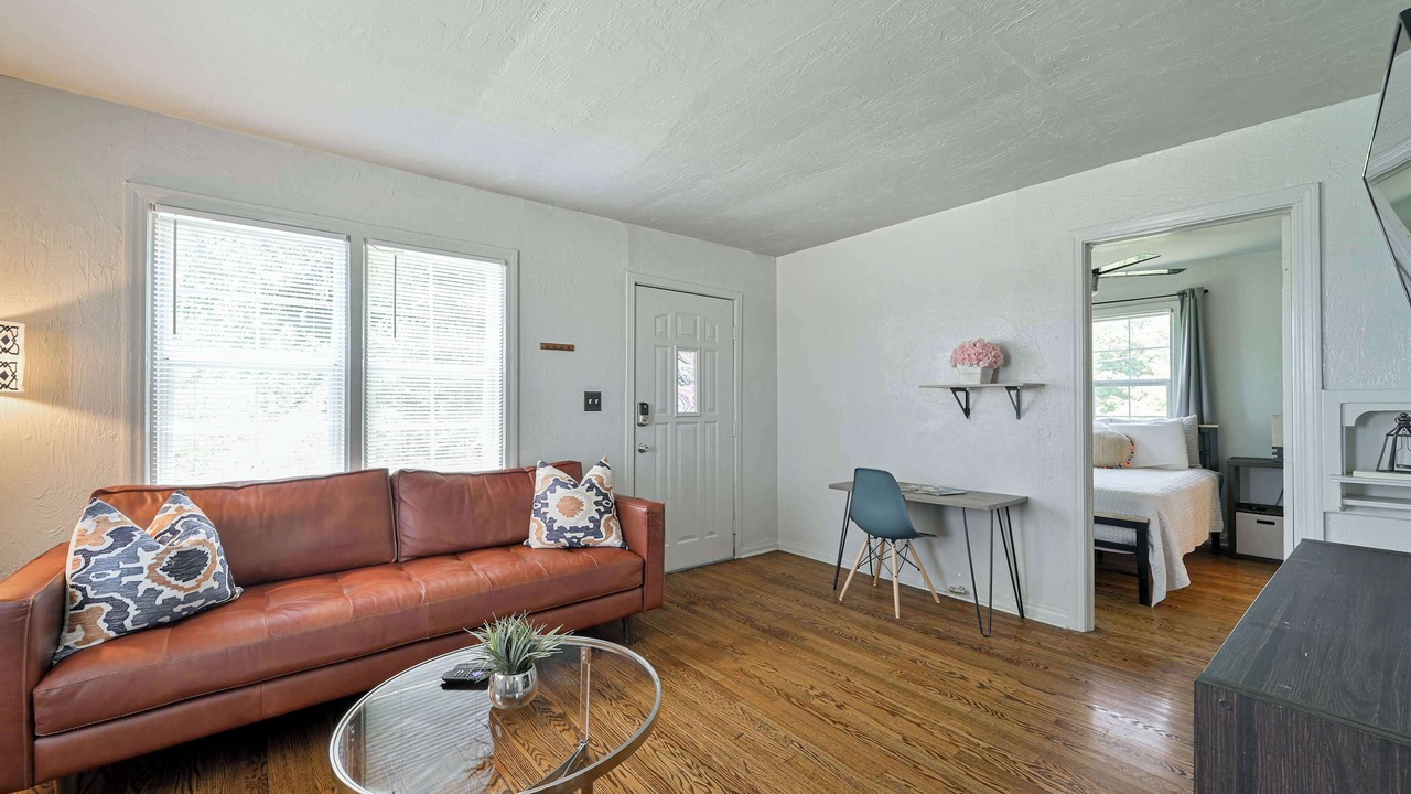 Photo of Livingroom in Asian District