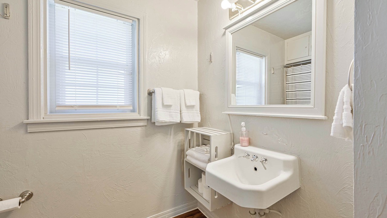 Photo of Bathroom in Asian District