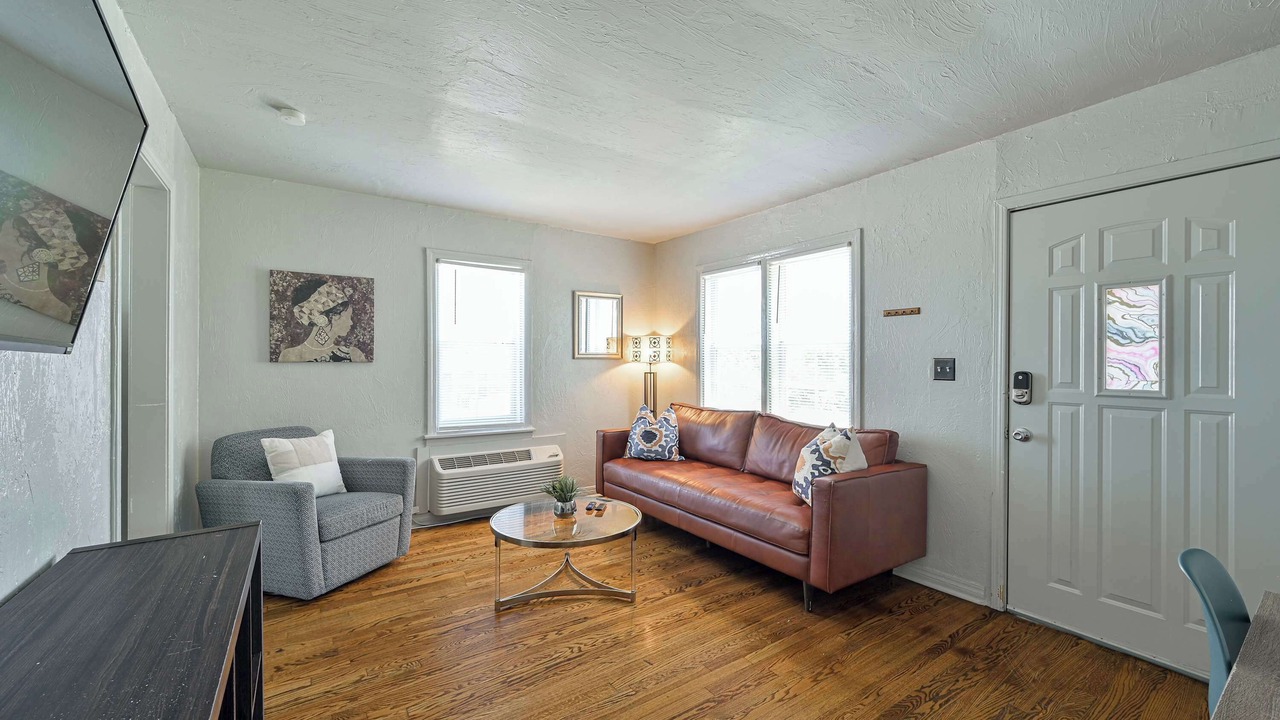 Photo of Livingroom in Asian District