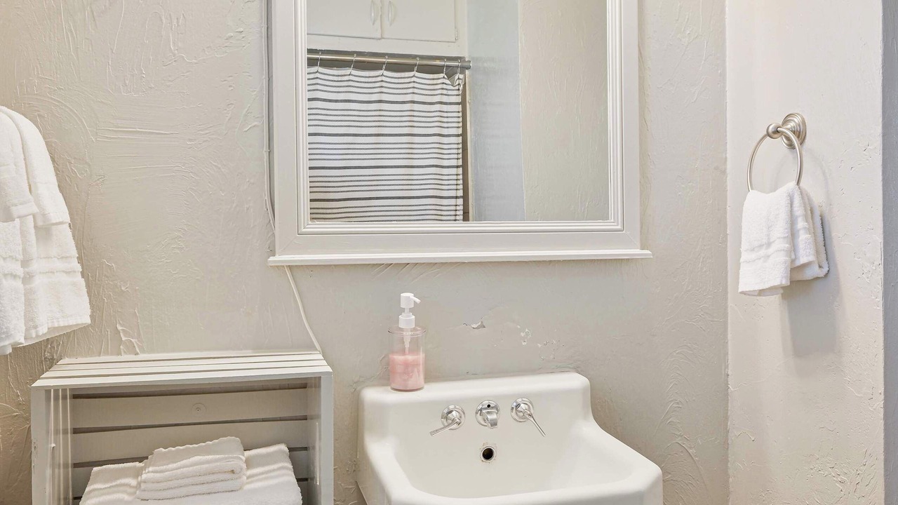 Photo of Bathroom in Asian District