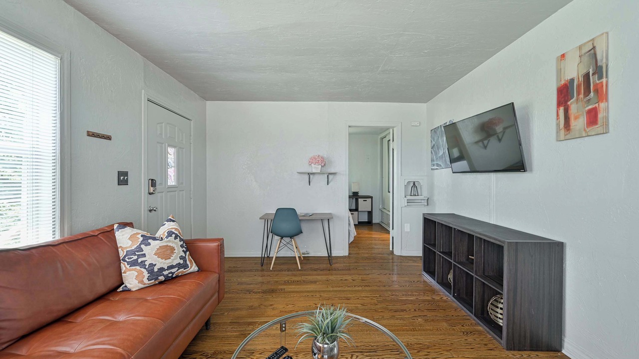 Photo of Livingroom in Asian District