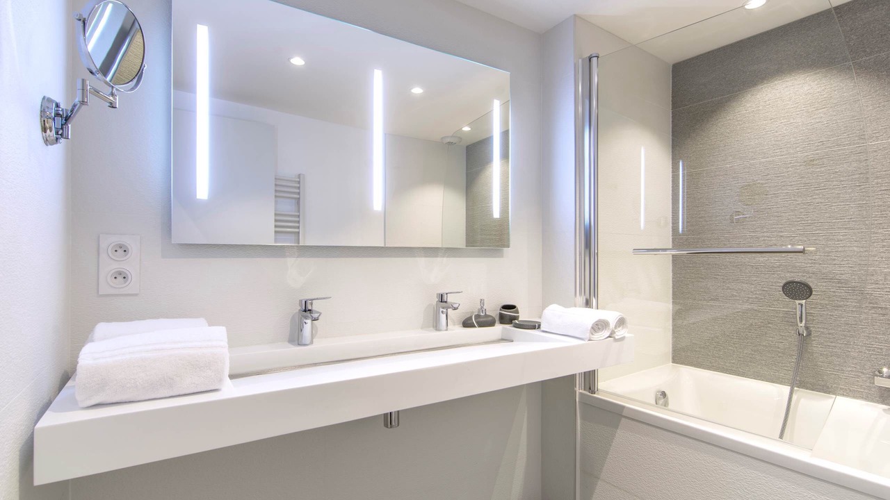 Photo of Others in Downtown Angers