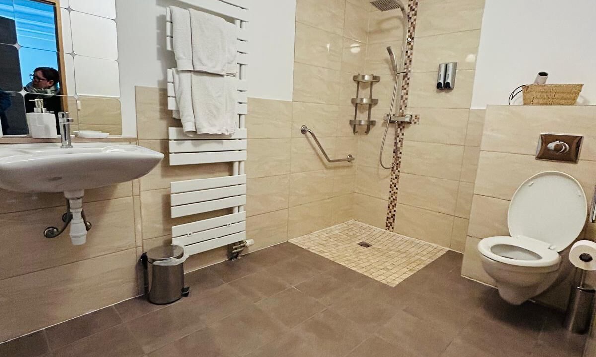 Photo of Bathroom in Champdray