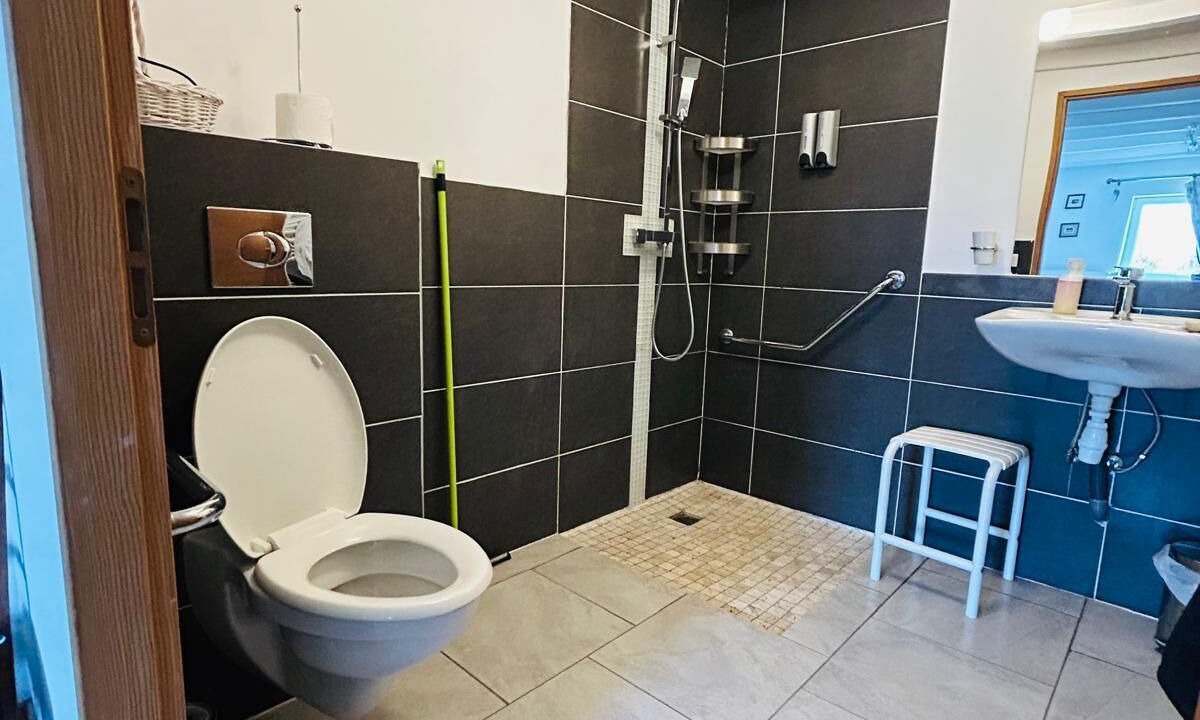 Photo of Bathroom in Champdray