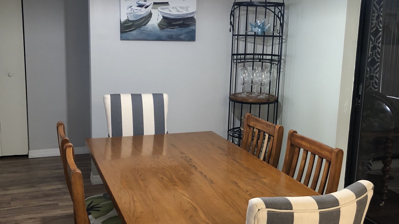 Photo of Livingroom in Indian Waters