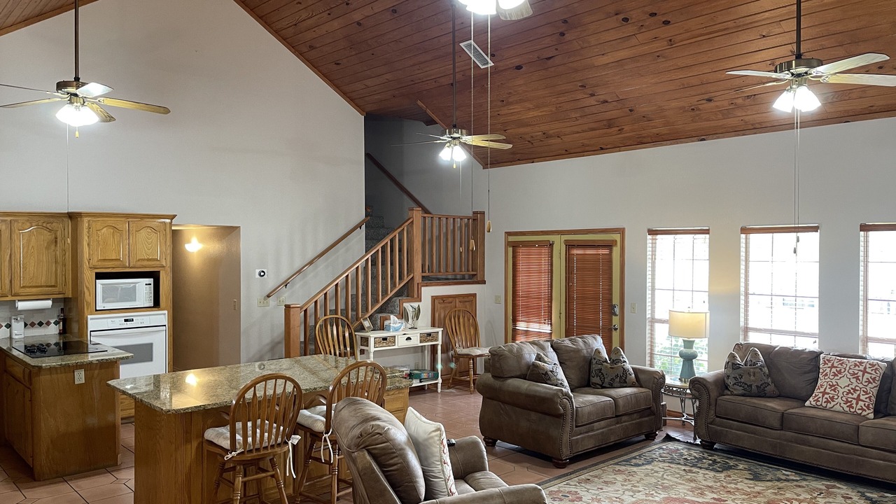 Photo of Livingroom in Marathon
