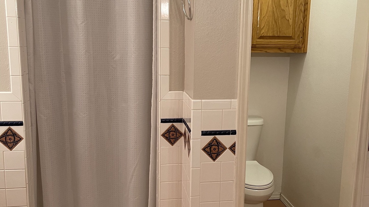 Photo of Bathroom in Marathon