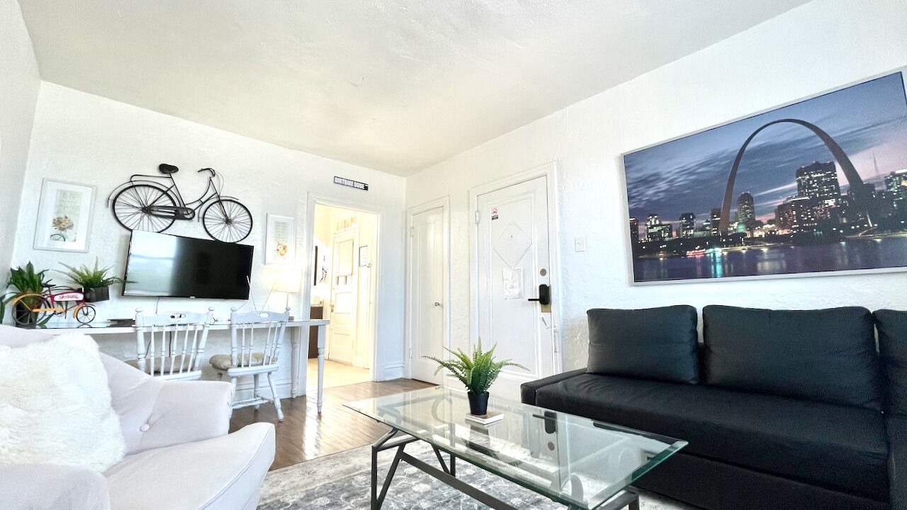 Photo of Livingroom in St. Louis