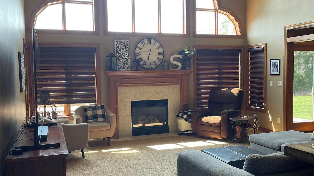Photo of Livingroom in Ashwaubenon