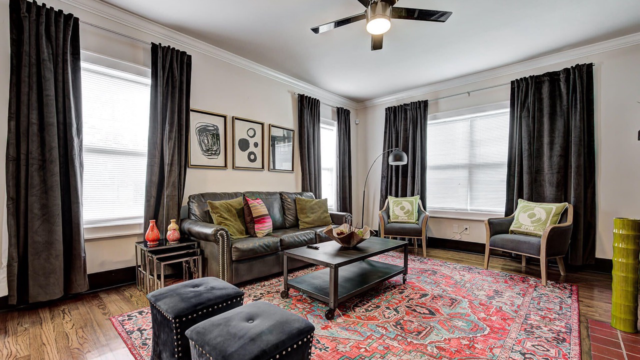 Photo of Livingroom in Lincoln Terrace