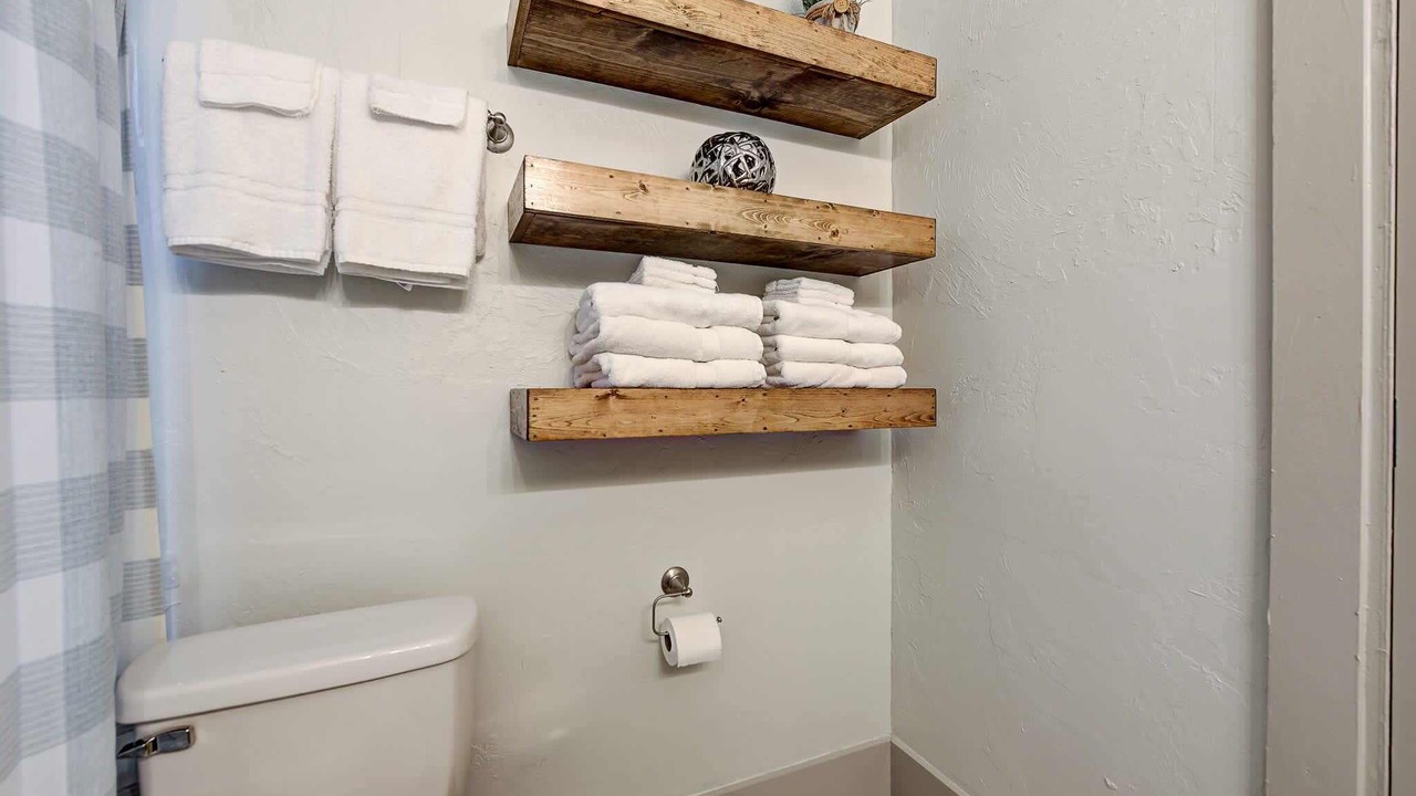 Photo of Bathroom in Lincoln Terrace