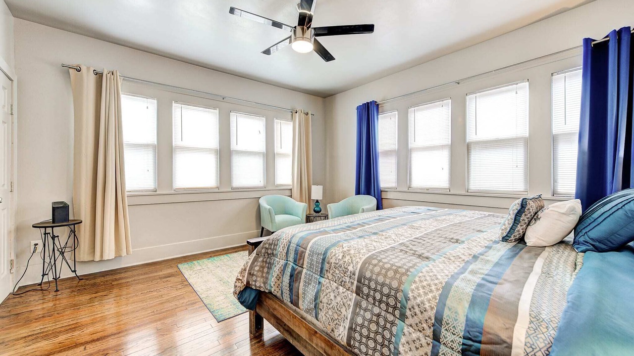 Photo of Bedroom in Asian District