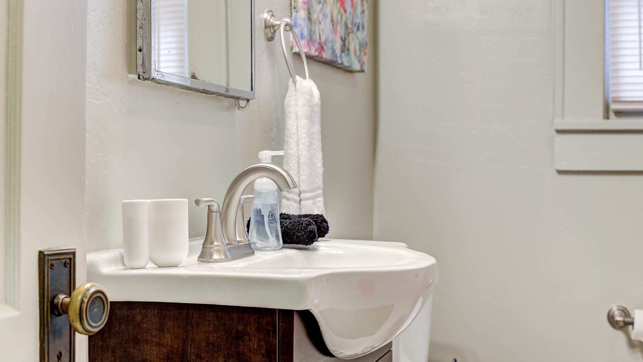 Photo of Bathroom in Asian District