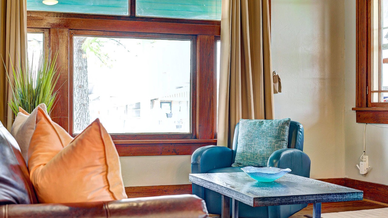 Photo of Livingroom in Asian District