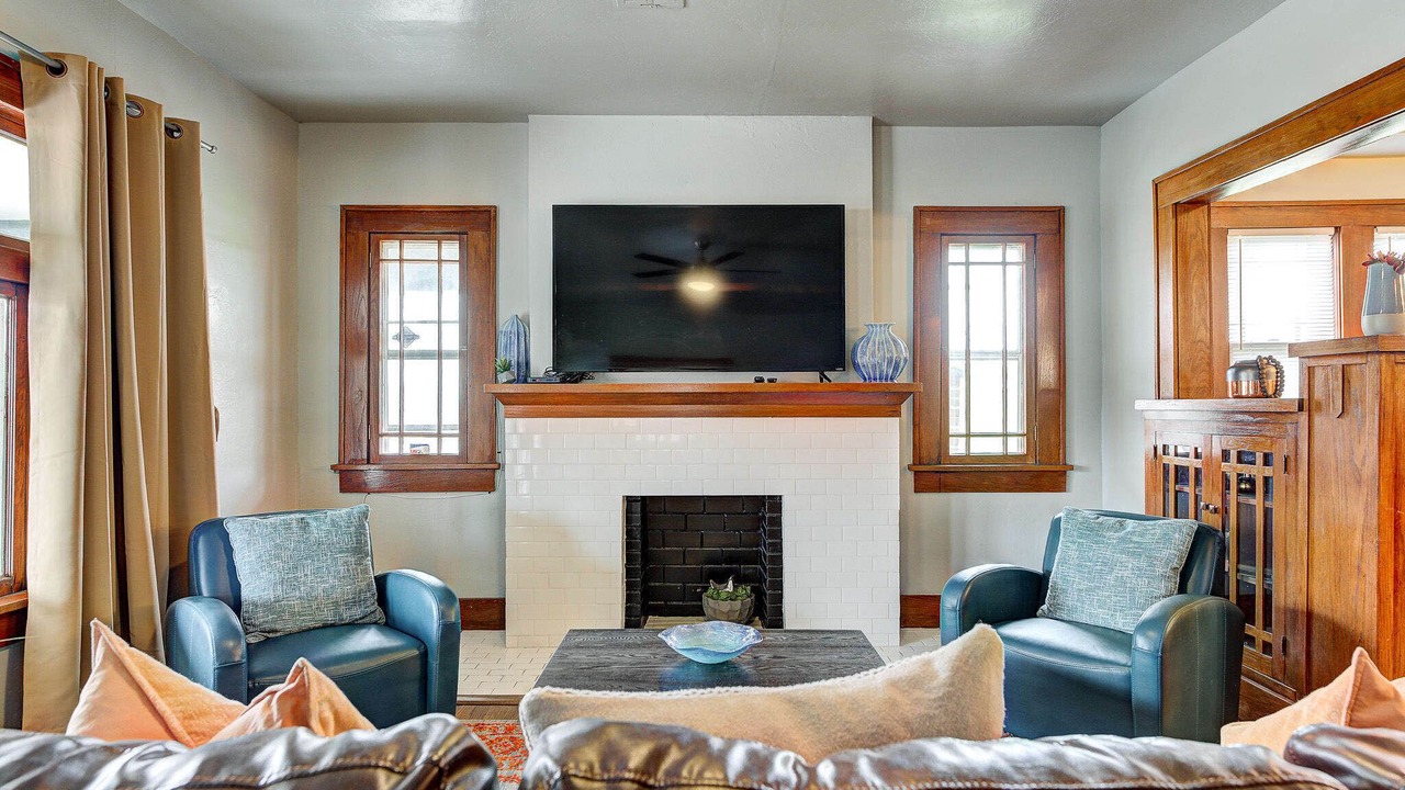Photo of Livingroom in Asian District