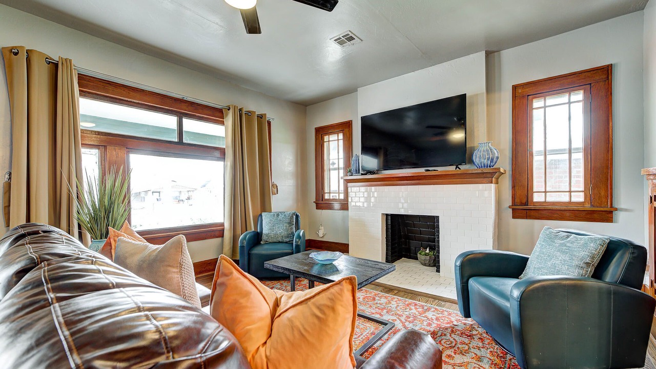 Photo of Livingroom in Asian District