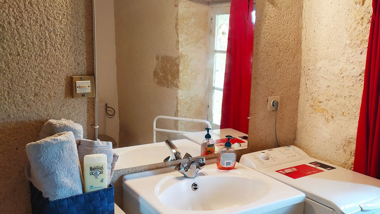 Photo of Bathroom in Saint-Puy