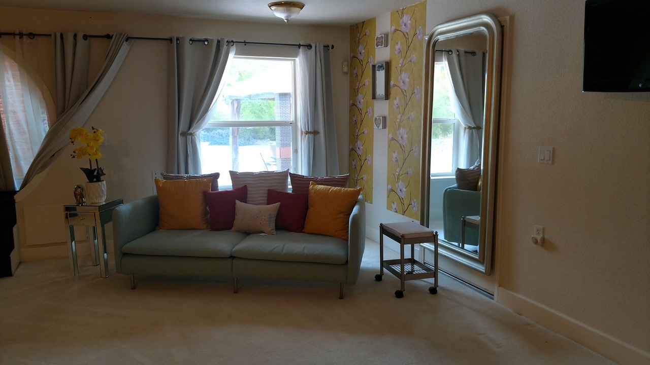 Photo of Livingroom in Oroville