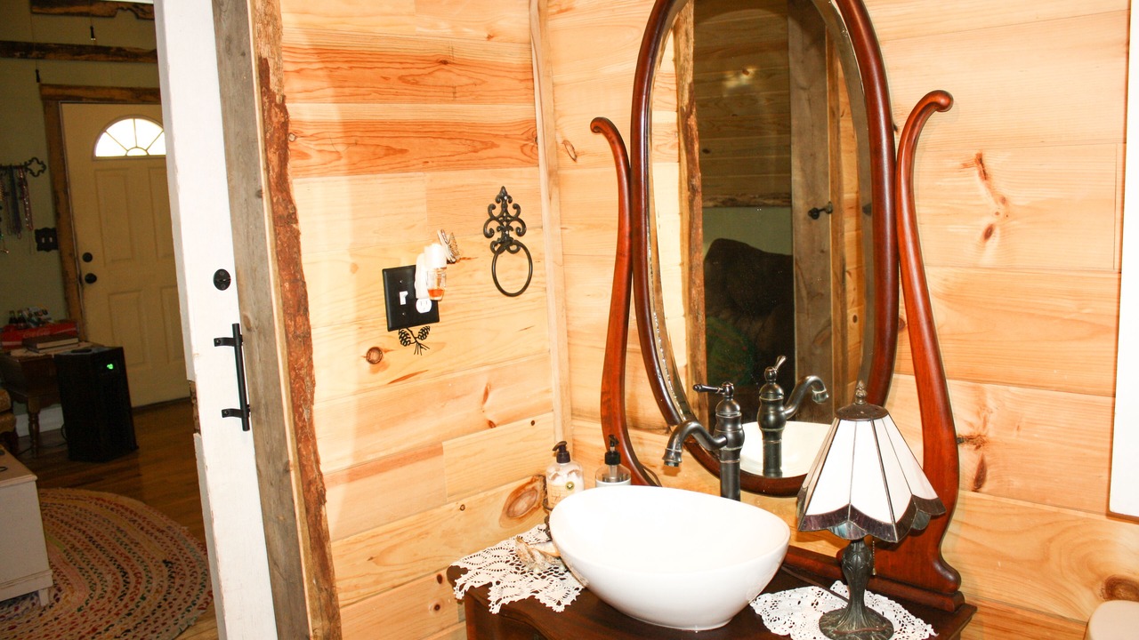 Photo of Bathroom in Flintstone