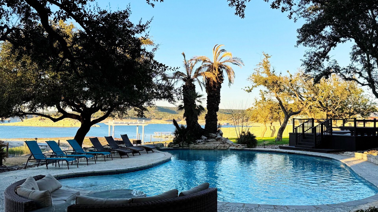 Photo of Outdoor in Hudson Bend