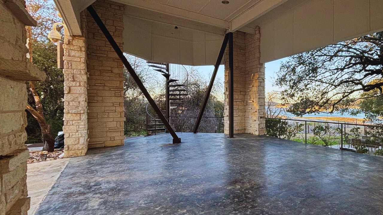 Photo of Outdoor in Hudson Bend