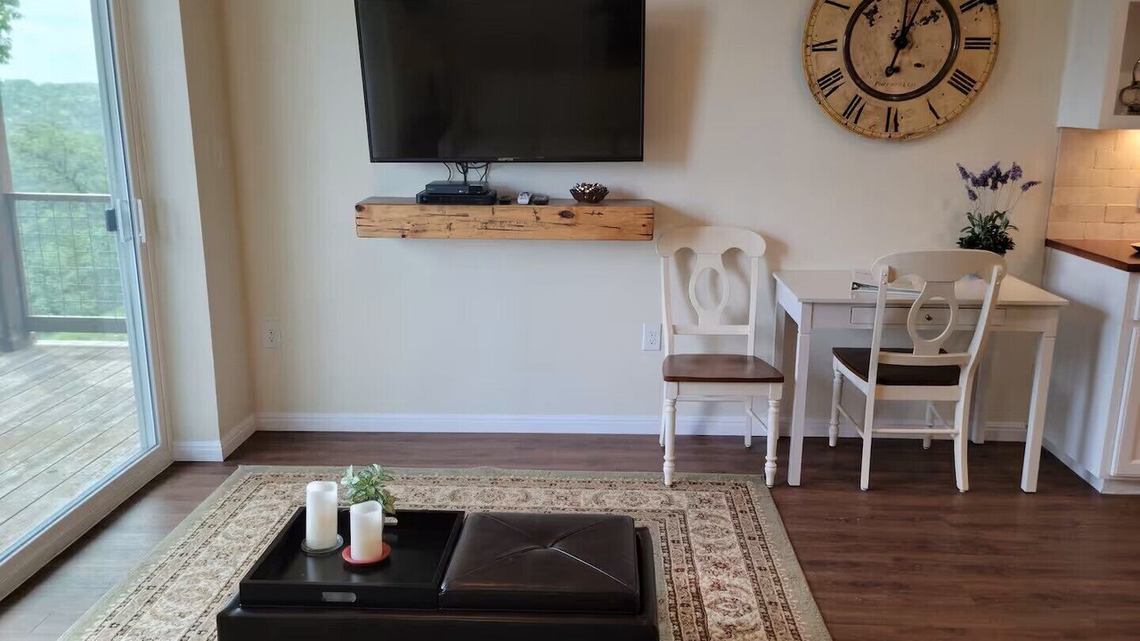 Photo of Livingroom in Dripping Springs