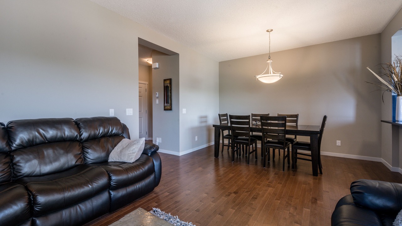 Photo of Livingroom in Cochrane