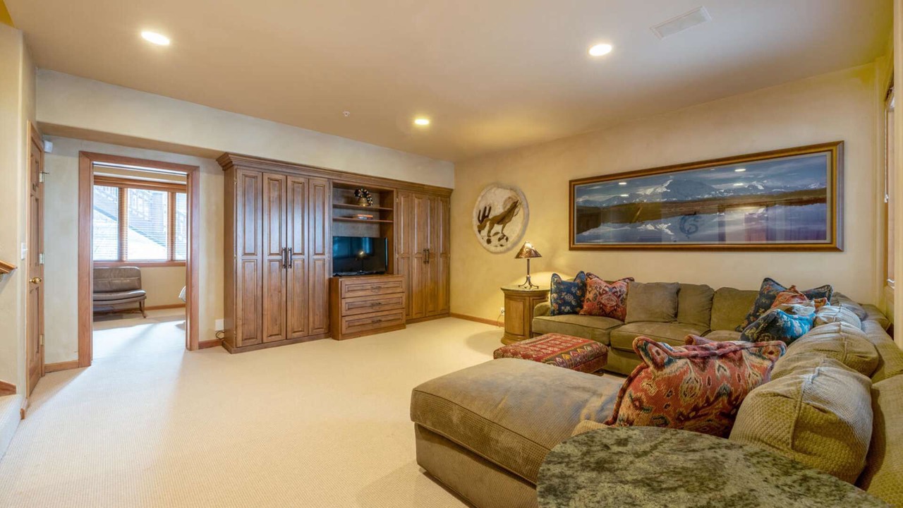 Photo of Livingroom in Deer Valley