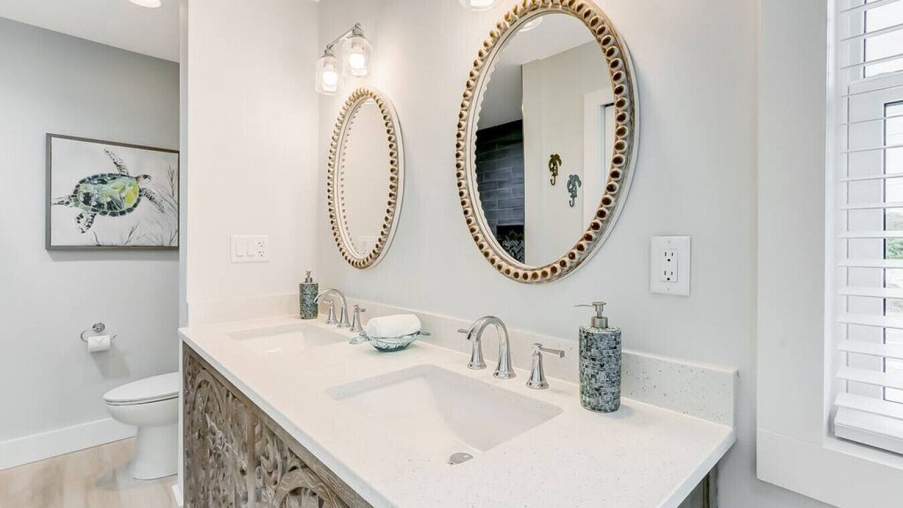 Photo of Bathroom in Fernandina Beach