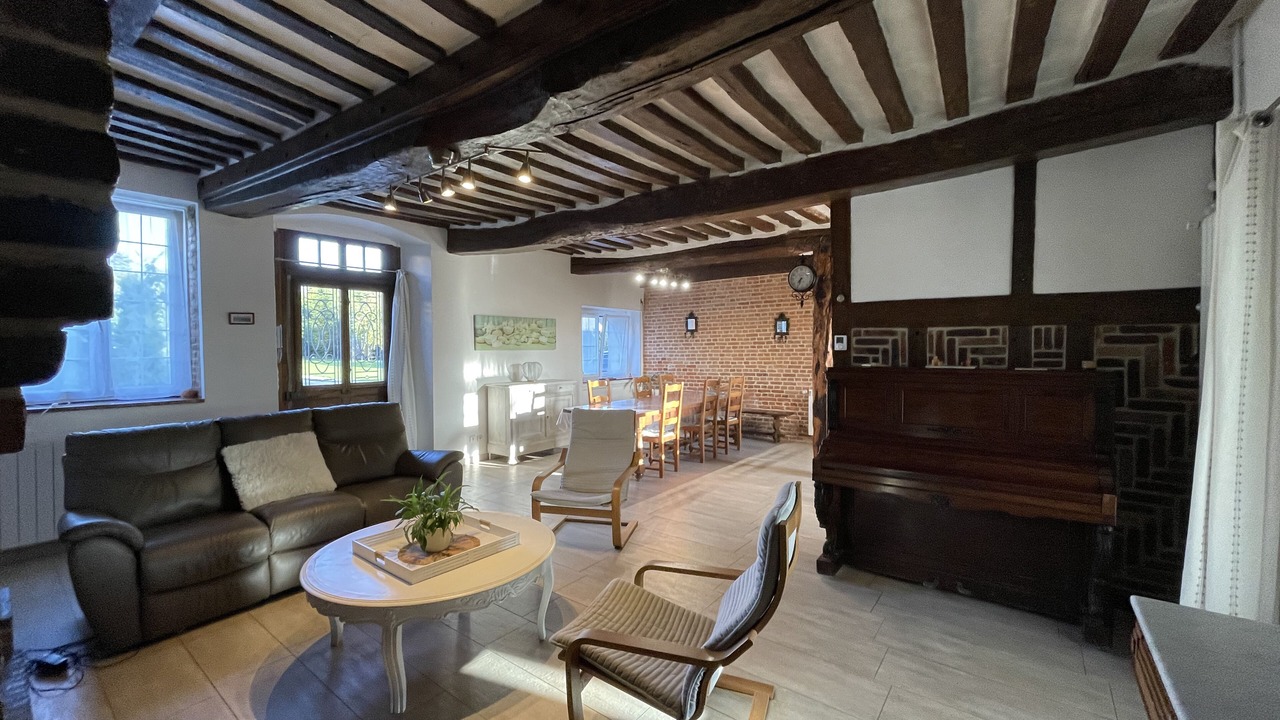 Photo of Livingroom in Saint-Martin-l'Hortier